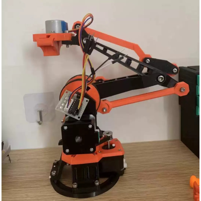 3D Printing Robot Arm - Braccio Robotico a Quattro Assi Universe