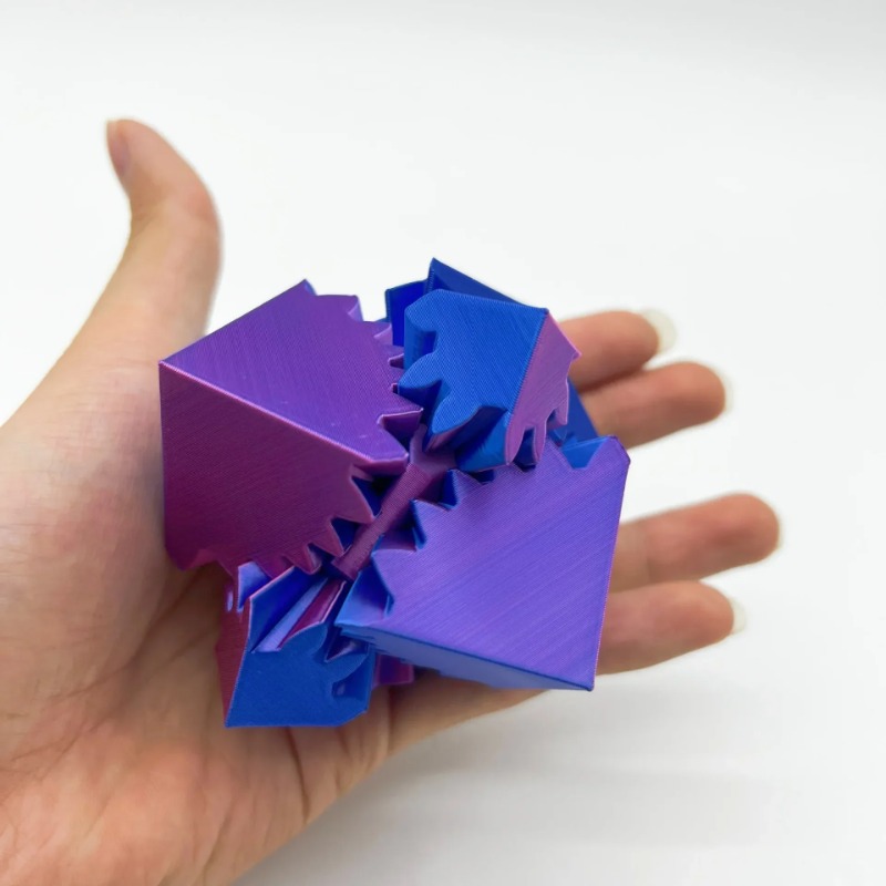 3D Printing Gears - Decorazione del desktop Cubo stampato in